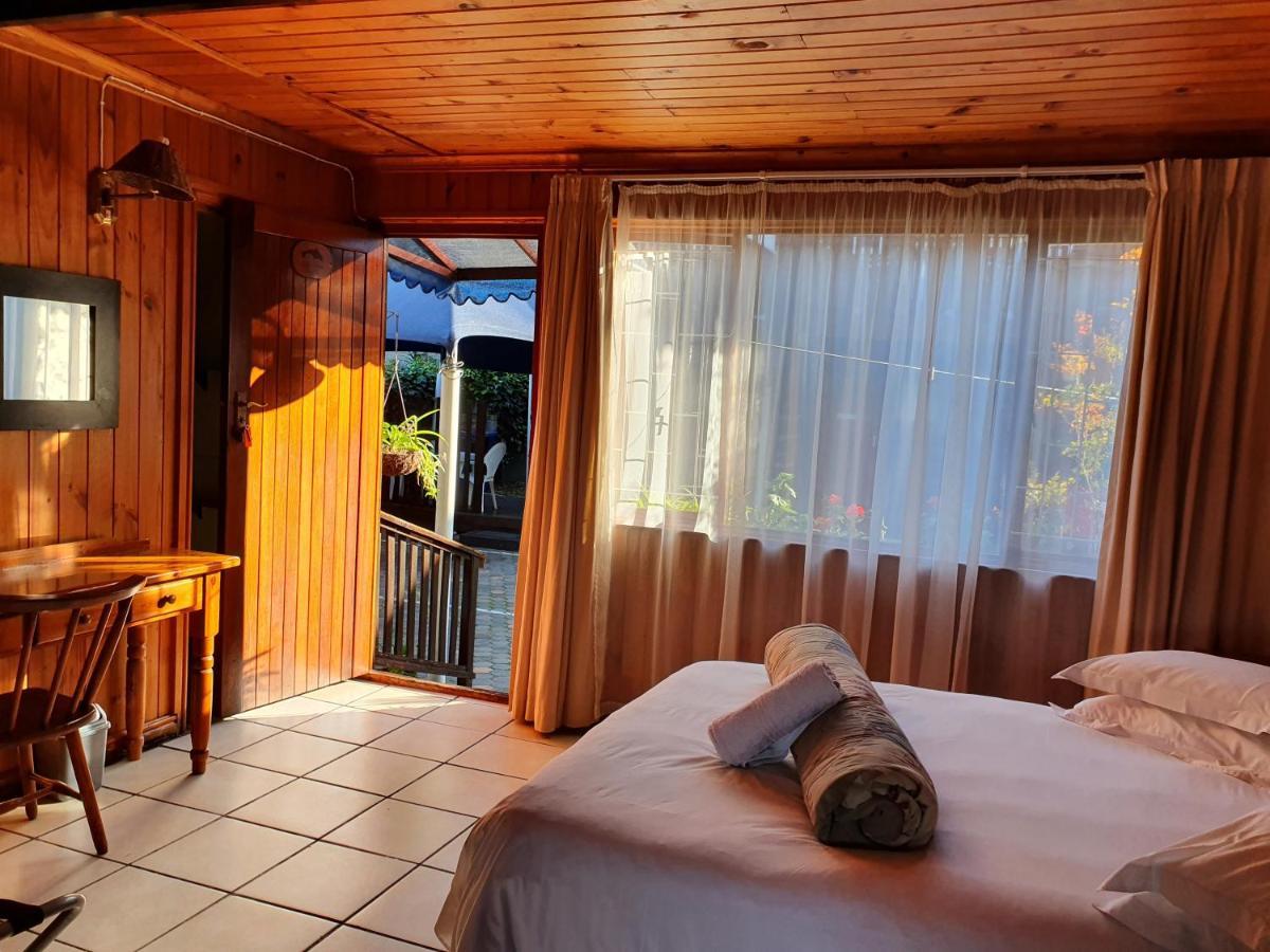 Lakeside Accommodation Knysna Exteriör bild